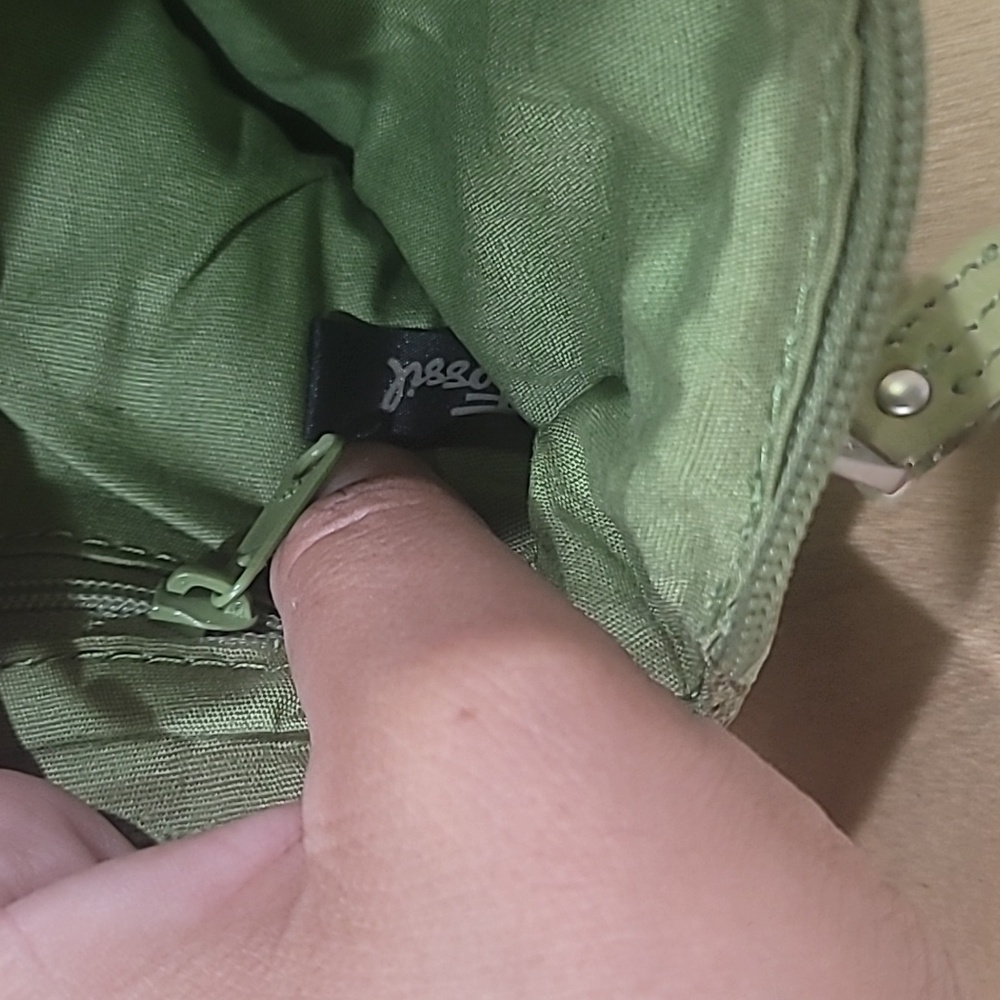 🌿 FOSSIL WRISTLET BAG 🌿 - Picture 9 of 9